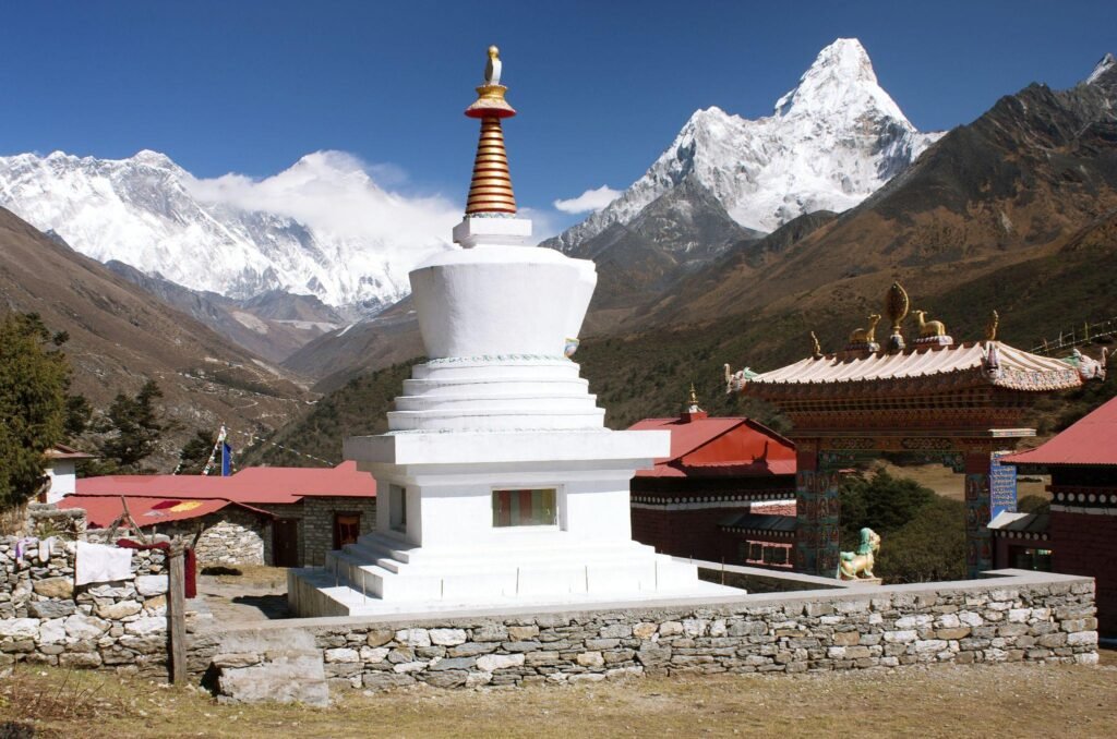 Amadablam Trek